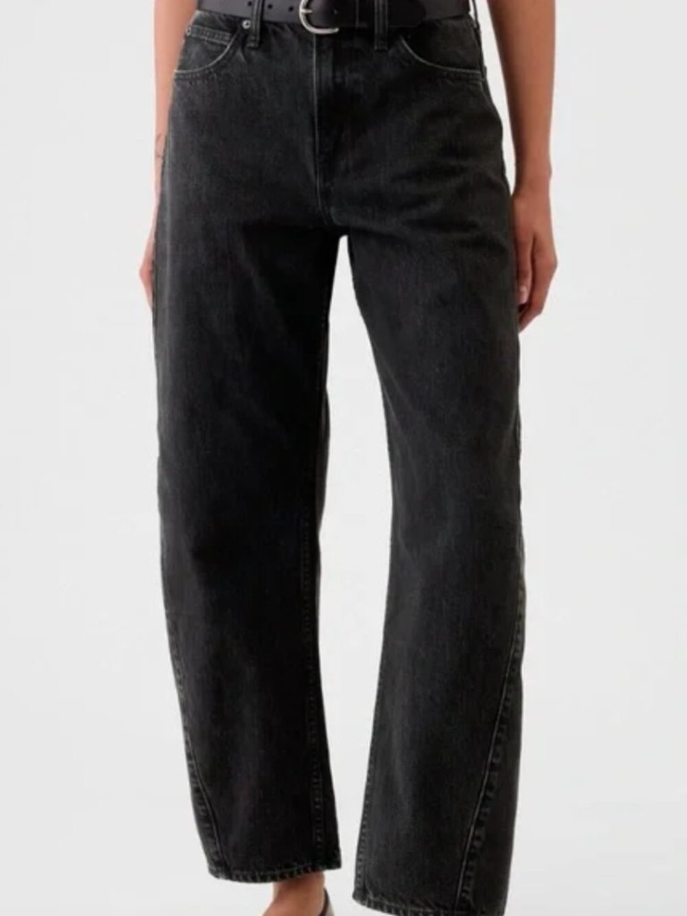 GAP Black Barrel-Leg Jeans (Size 26)
